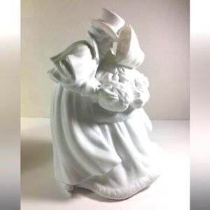 Dept. 56 Christmas Figurine Skating Couple 8" Bisque Porcelain Retired